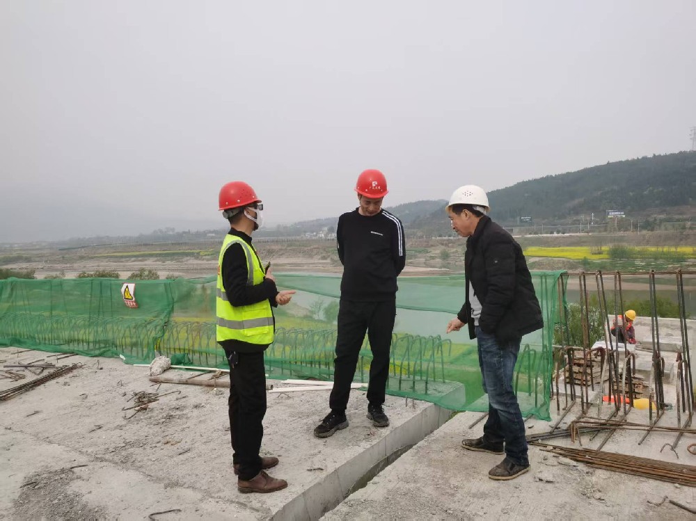 路橋集團(tuán)開展清明節(jié)前安全檢查